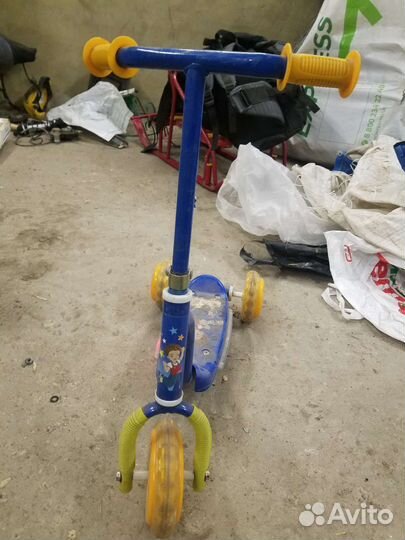 Самокат детский трехколесный почти новый