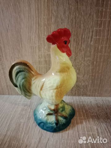 Фарфоровая статуэтка петух