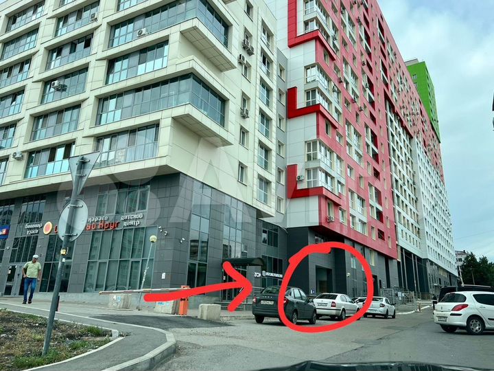 В паркинге от 250 до 1850м с въездом для авто