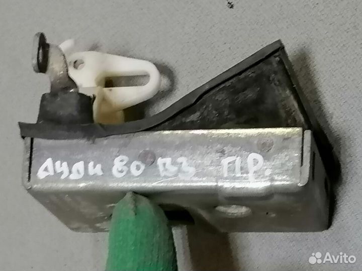 Замок двери передней правой Audi 80 B3 1986-1991