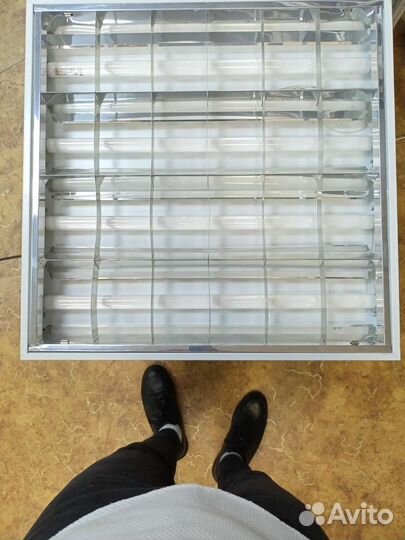 Светильник потолочный встраиваемый