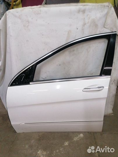 Дверь передняя правая Mercedes Benz R 320Cdi