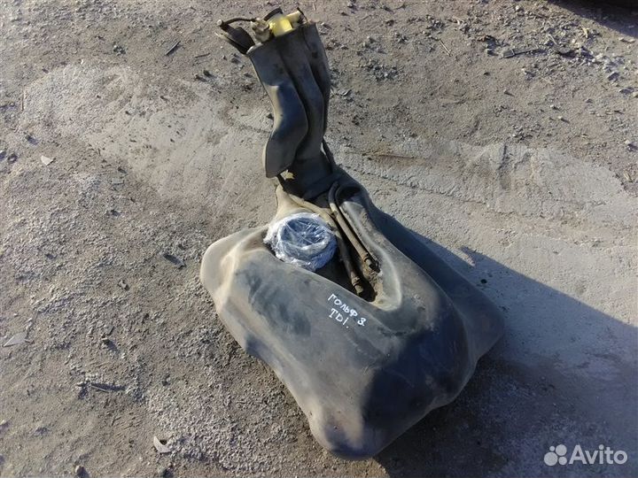 Бак топливный Volkswagen Golf 3