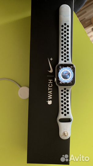 Apple watch 4+