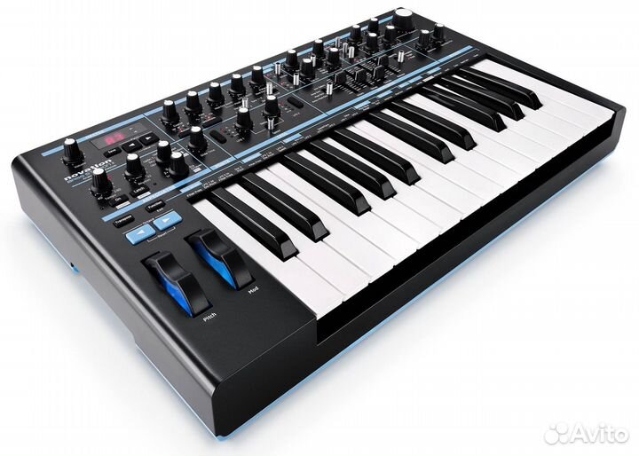 Novation Bass Station II аналоговый синтезатор
