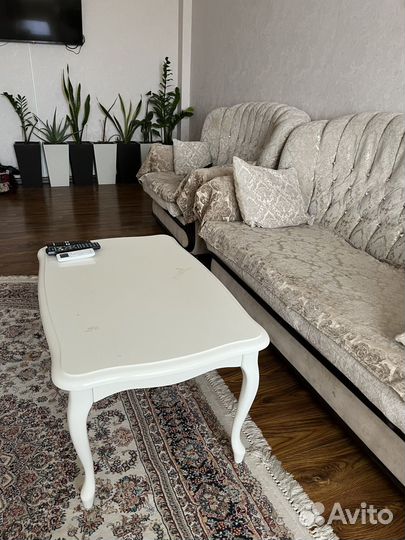 Рродам журнвльный стол