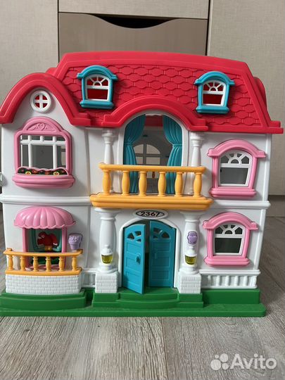 Домик кукольный