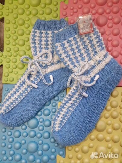 Носки,тапочки