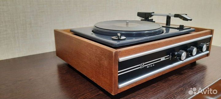 Проигрыватель Рига Аккорд СССР