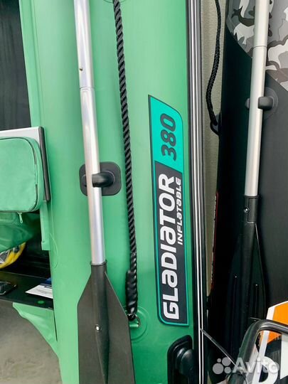 Надувная лодка gladiator E380PRO