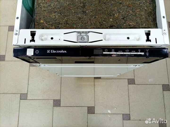 Посудомоечная машина Electrolux