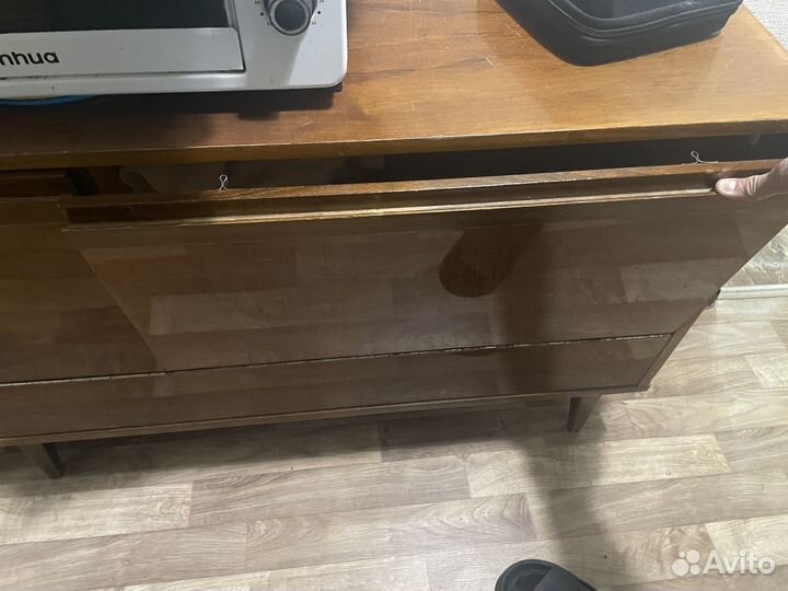 Тумба, натуральное дерево, орех