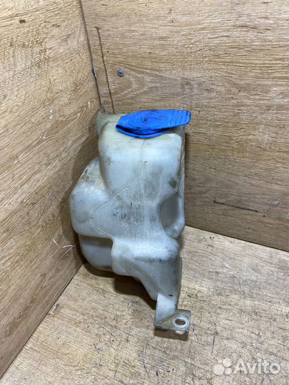 Бачок омывателя Volkswagen Golf 4 B52