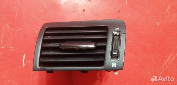 Дефлектор воздушный правый Lexus Ls XF40