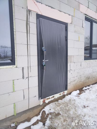 Двери в частный дом с терморазрывом непромерзающие