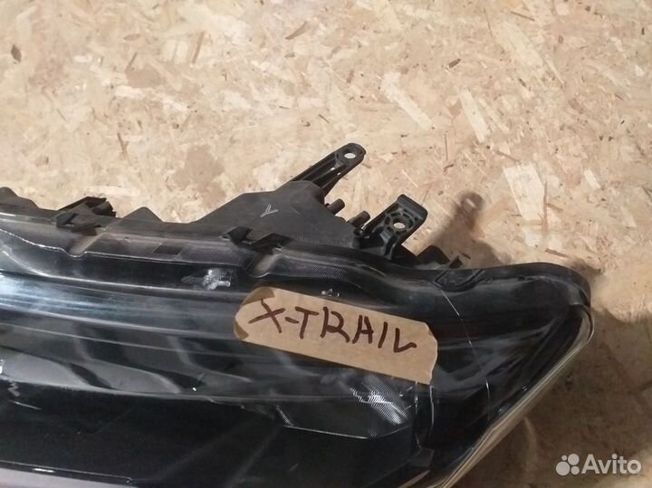 Фара левая Nissan X-Trail T32 галоген рестайлинг