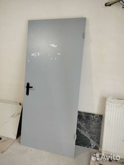 Дверь металлическая от застройщика