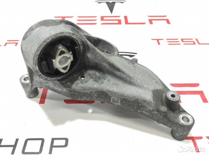 Кронштейн двигателя задний левый Tesla Model 3