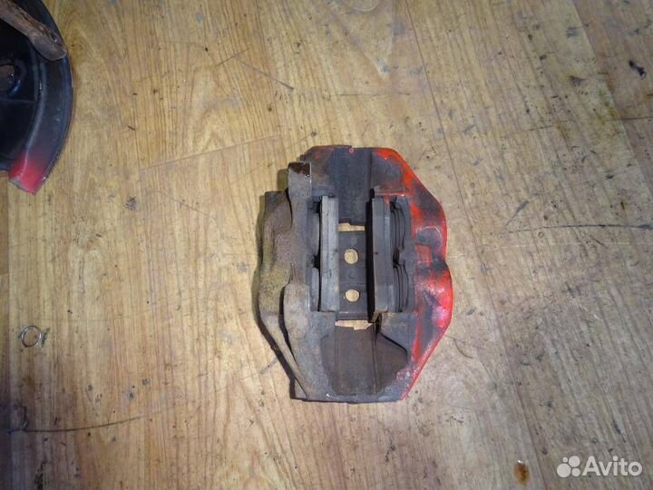 Суппорт передний правый Mercedes Benz W140 1991-1