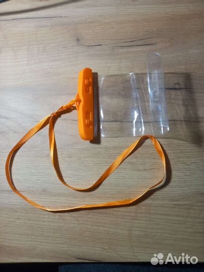 Непромокаемый чехол для телефона с подвеской