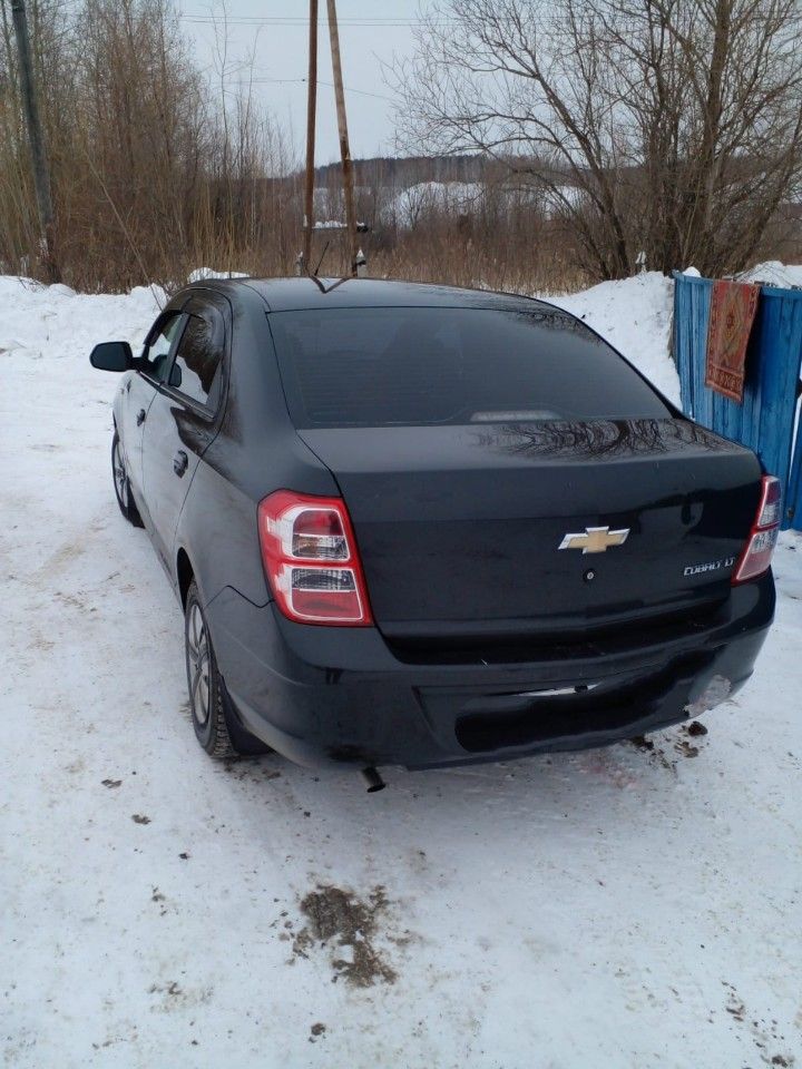 Chevrolet Cobalt: фото владельца
