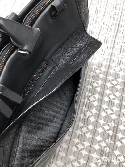 Портфель Piquadro