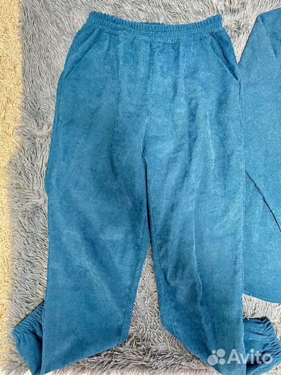 Костюм женский