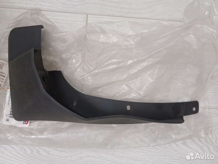 Брызговик st-tyy4-064b1 RAV4