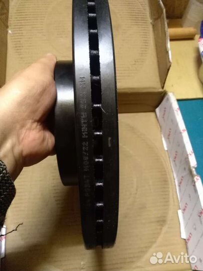 Тормозные колодки и диски на Фольксваген touareg