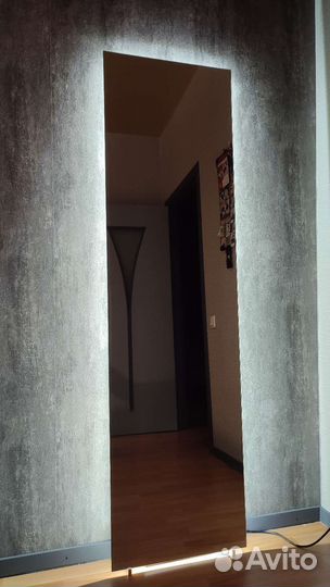 Зеркало настенное (парящее)