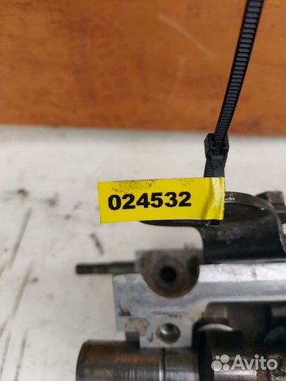 Головка блока цилиндров Renault Laguna 1