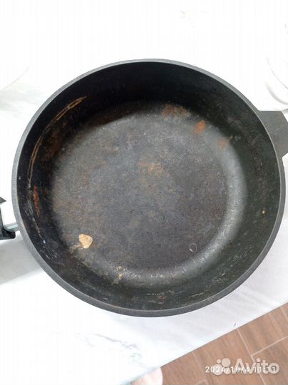Сковорода чугунная 26 см