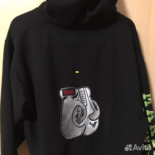 Худи с боксерскими перчатками
