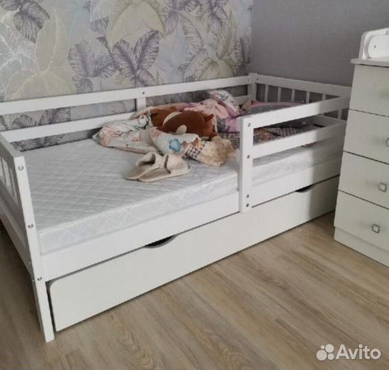 Кровать подростковая с ящиками новая