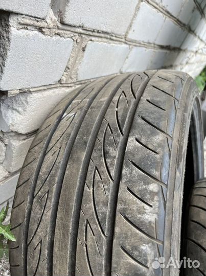Yokohama Advan Fleva V701 235/40 R18 95W