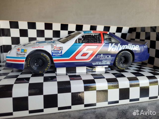 Ertl nascar 1/18 ford thunderbird