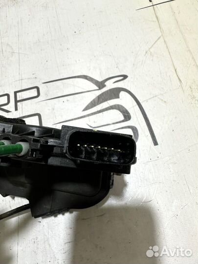 Замок двери передний правый Kia Soul AM G4FC 2009