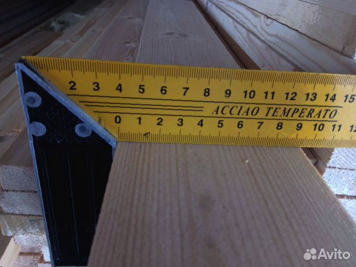 Сосновые доски, природная красота и экологическая