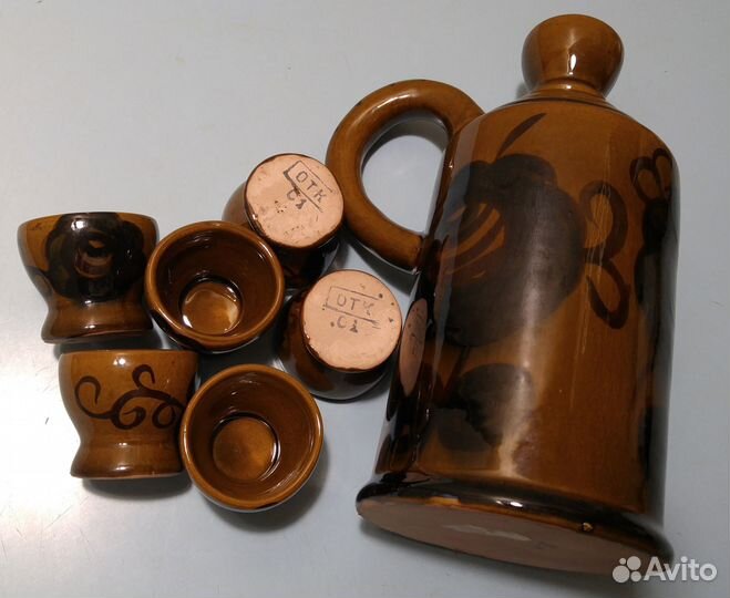 Кувшины: с 6 стопками и со стаканом - глиняные