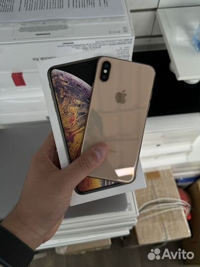 iPhone Xs, 64 ГБ