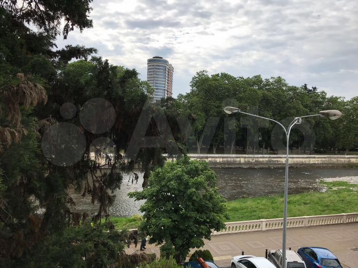 2-к. квартира, 50 м², 3/5 эт.