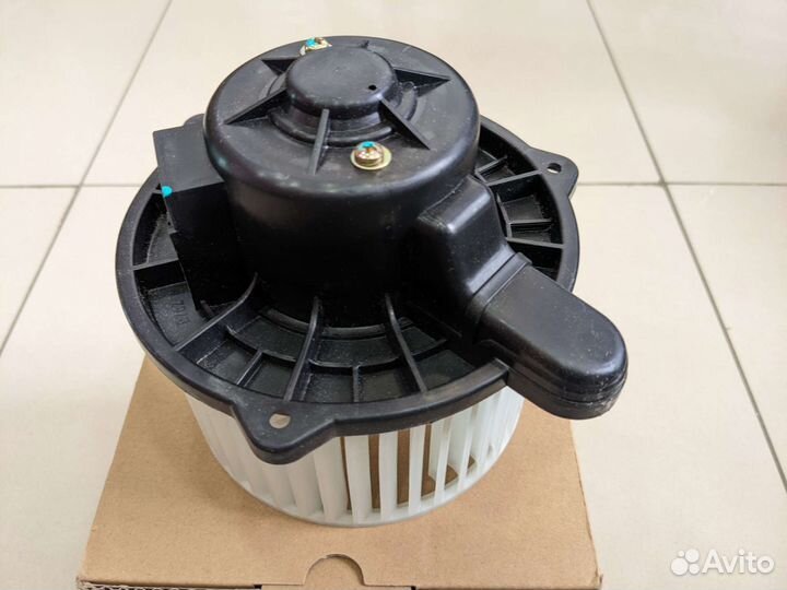 Мотор отопителя mazda BT-50 / ford ranger 06