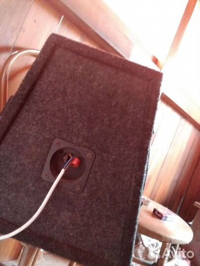 Сабвуфер с усилитилем