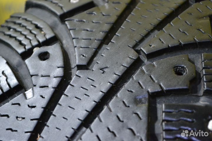 Nokian Tyres Hakkapeliitta 5 215/65 R16