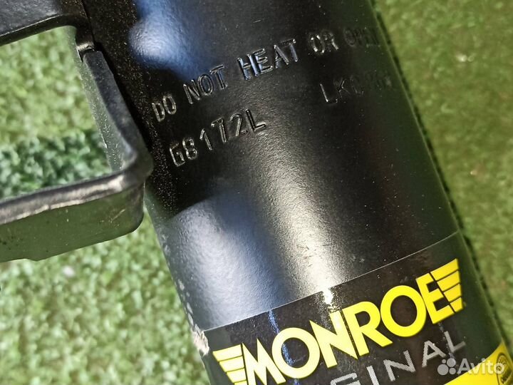 Амортизатор передний левый Ford Focus 3