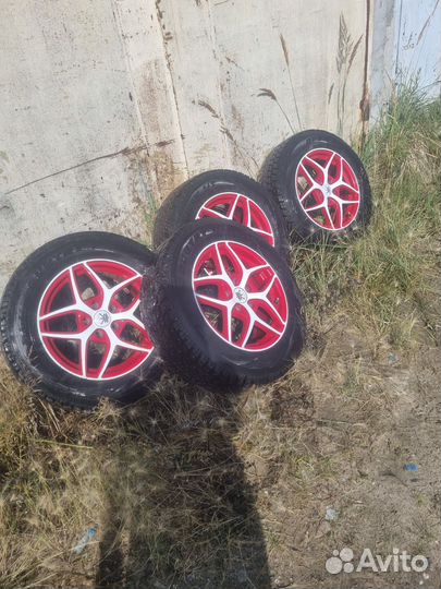 Литые диски с зимней резиной r16