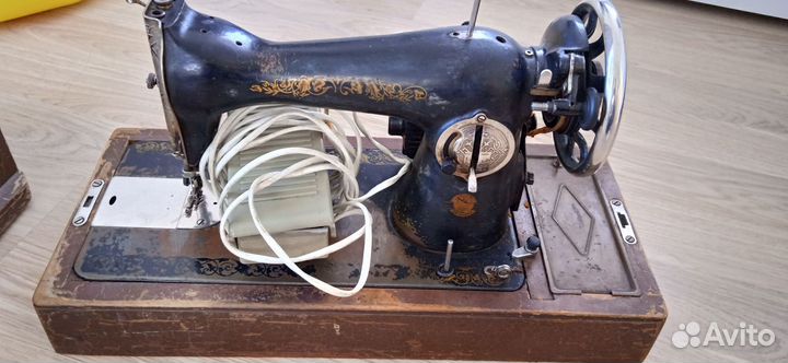 Швейная машина