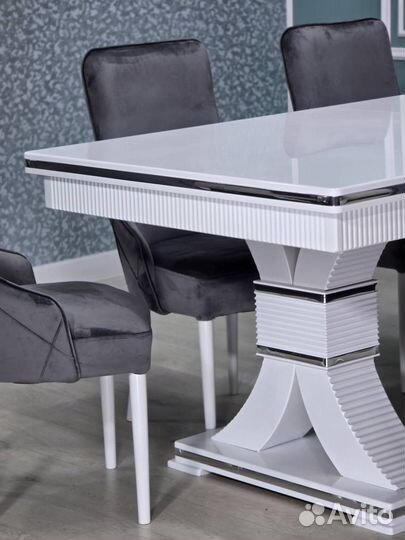 Столы и стулья новые