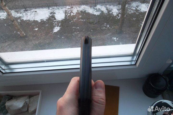 Модель пистолета из эбонита