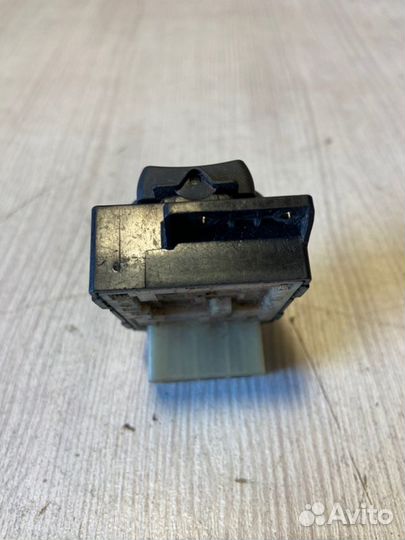 Блок управления зеркалами Kia Rio 3